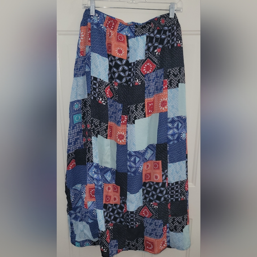 Woman's plus size long patchwork skirt. Size 28W